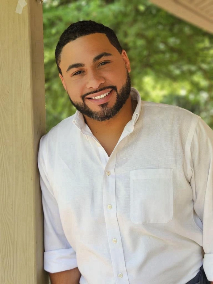 Chico leads Blank Point Communications' mission to deliver secure, scalable VoIP solutions and AI-powered communication systems for businesses of all sizes nationwide. Chico, CEO of Blank Point Communications, VoIP and telecom expert